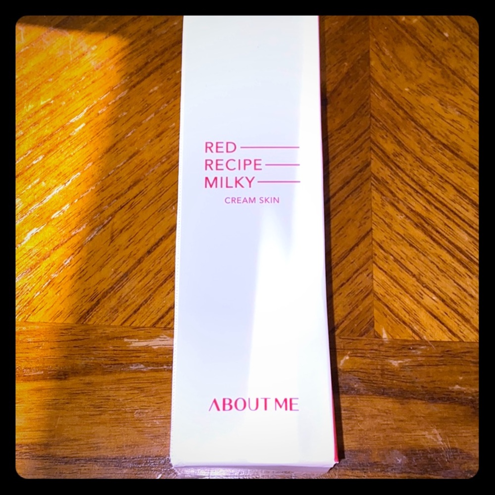 ABOUT ME RED RECIPE MILKY CREAM SKIN